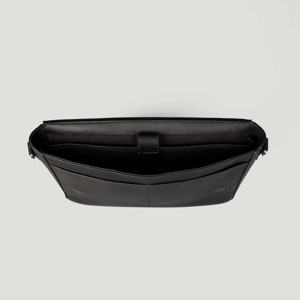 The Carismatico Black Naturally Milled Leather Messenger Bag