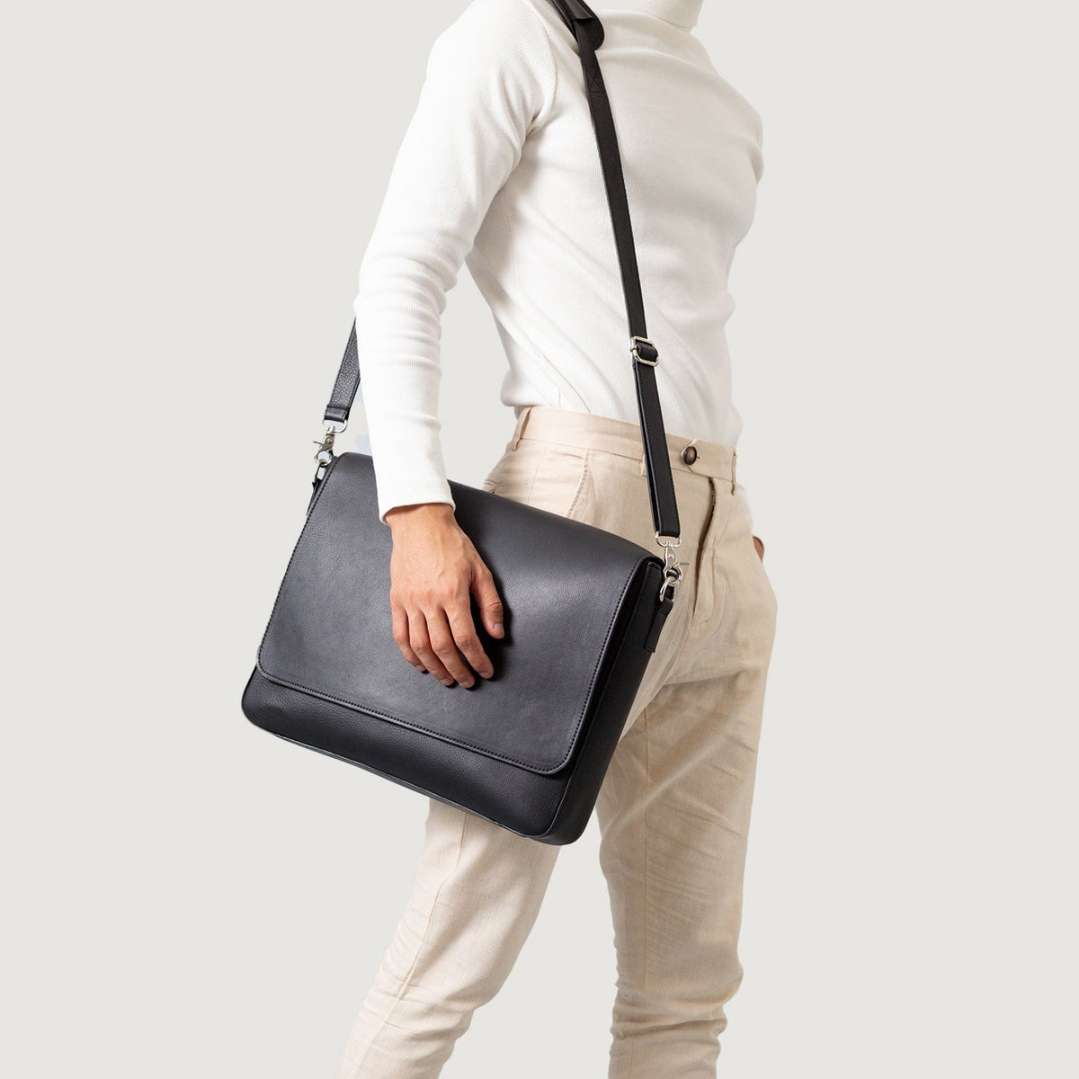 The Carismatico Black Naturally Milled Leather Messenger Bag