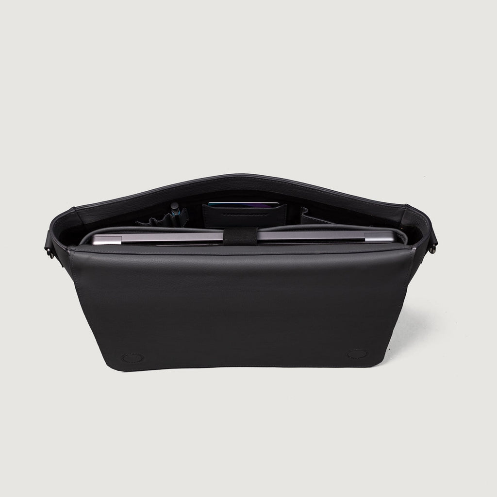 The Carismatico Grey Milled Leather Messenger Bag
