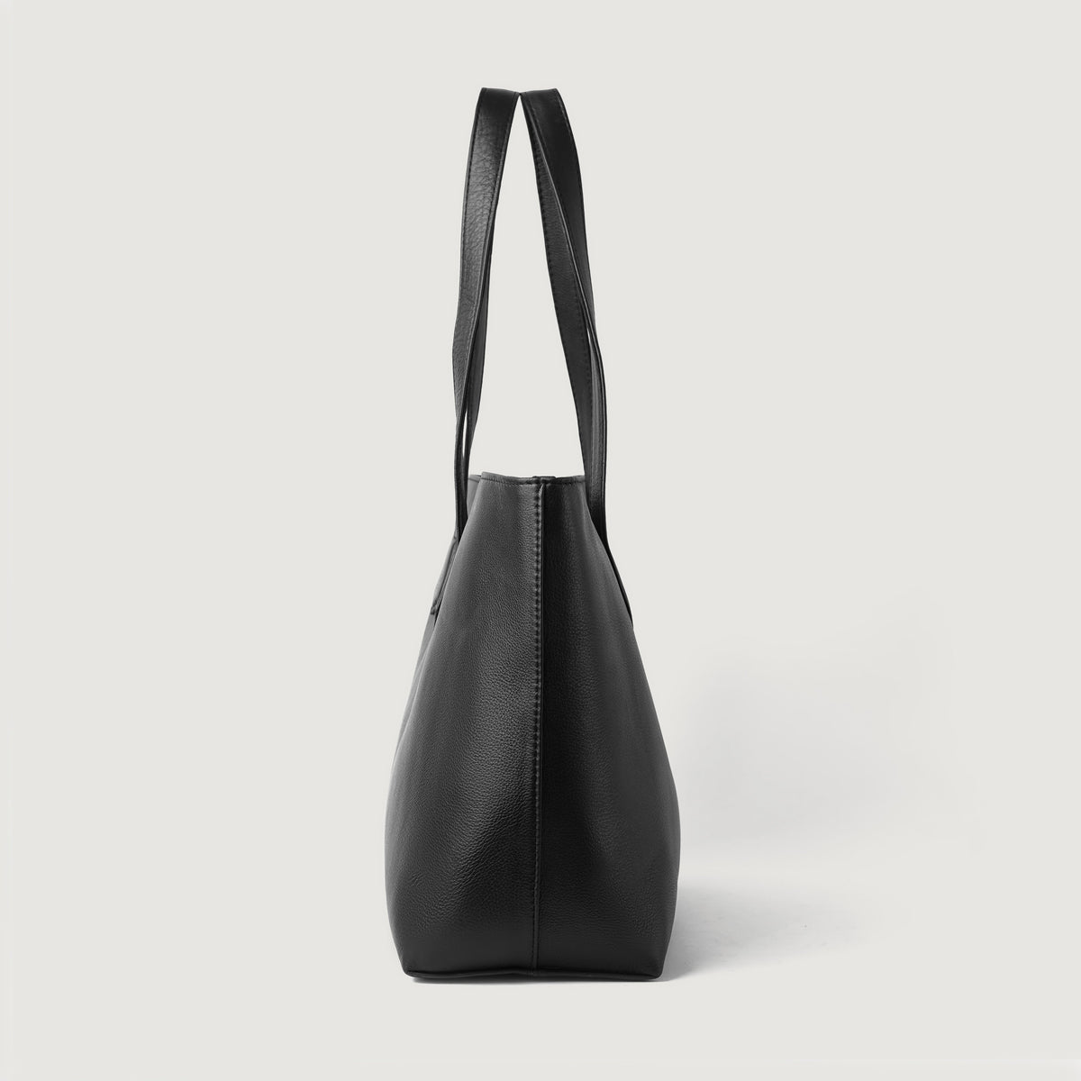 The Bianca Leather Tote Bag in Black