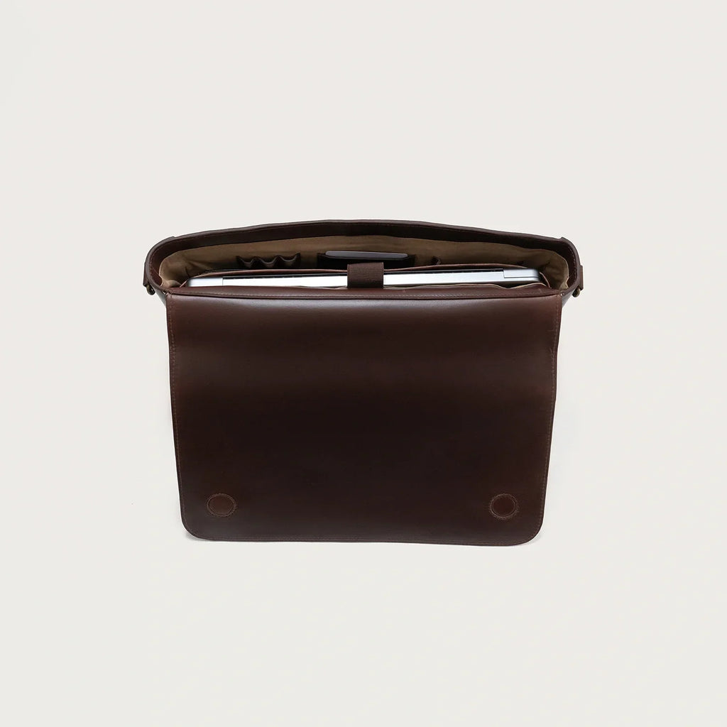 The Carismatico Vintage Brown Crazy Horse Leather Messenger Bag